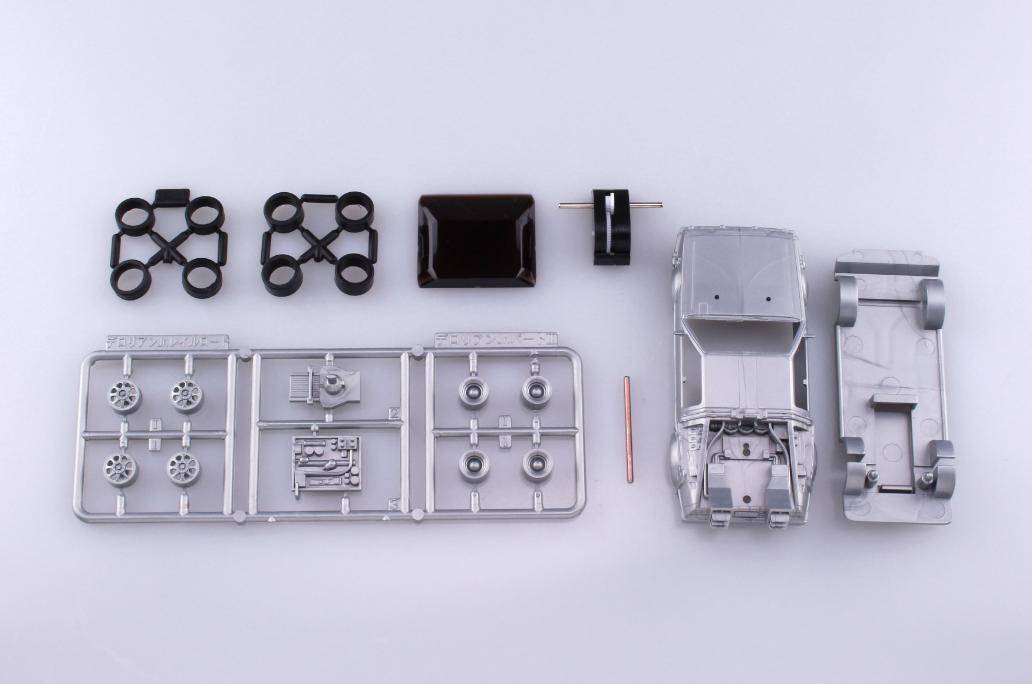 Zurück in die Zukunft - Model Kit Delorean (Film 3) 1:43 - 10 cm
