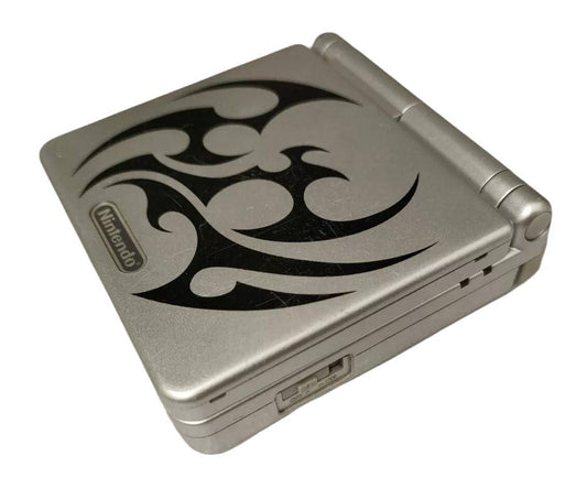 Game Boy Advance SP - Konsole - Silber Tribal Edition - Helleres Display AGS-101 (Gebraucht)