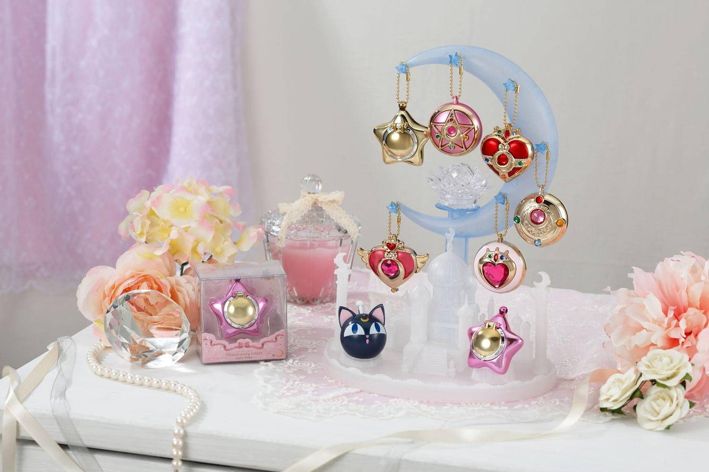 Sailor Moon Präsentationsständer für Mini Compact Tablet Case Schlüsselanhänger 25 cm